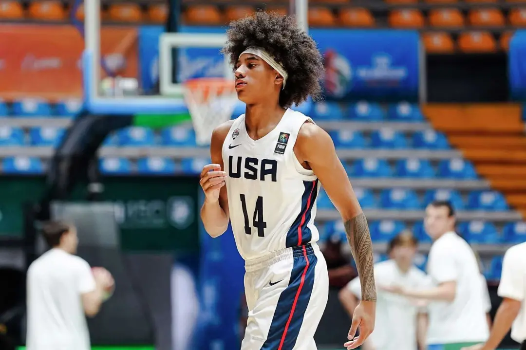 DeMarcus Henry elogiou o técnico Dan Hurley depois de visitar a universidade UConn. O jogador falou que ele é uma pesso…