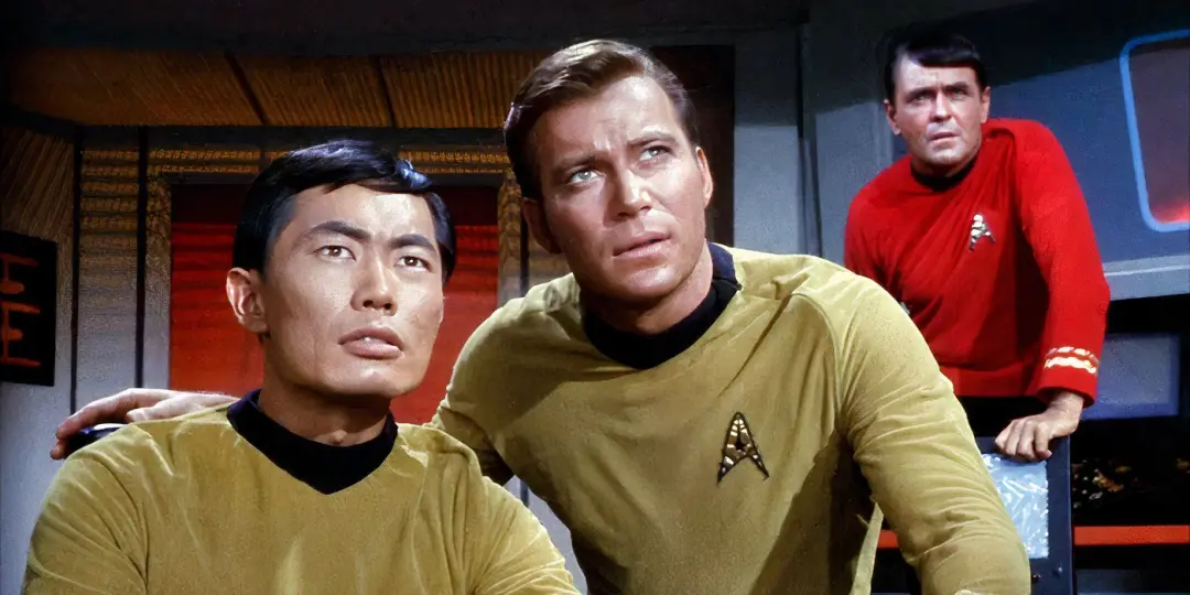 Pike sumiu da série original Star Trek depois do primeiro piloto, The Cage, que tinha orçamento de uns 500 mil dólares.…