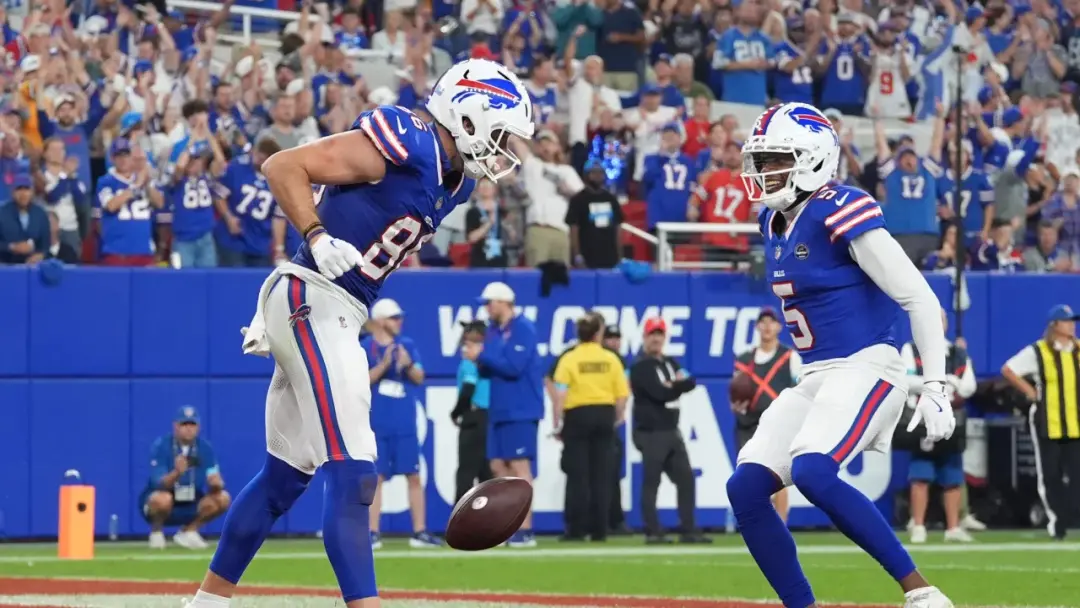 No novo Highmark Stadium, o Bills apresentou um espetáculo com Josh Allen marcando cinco touchdowns no jogo contra os L…