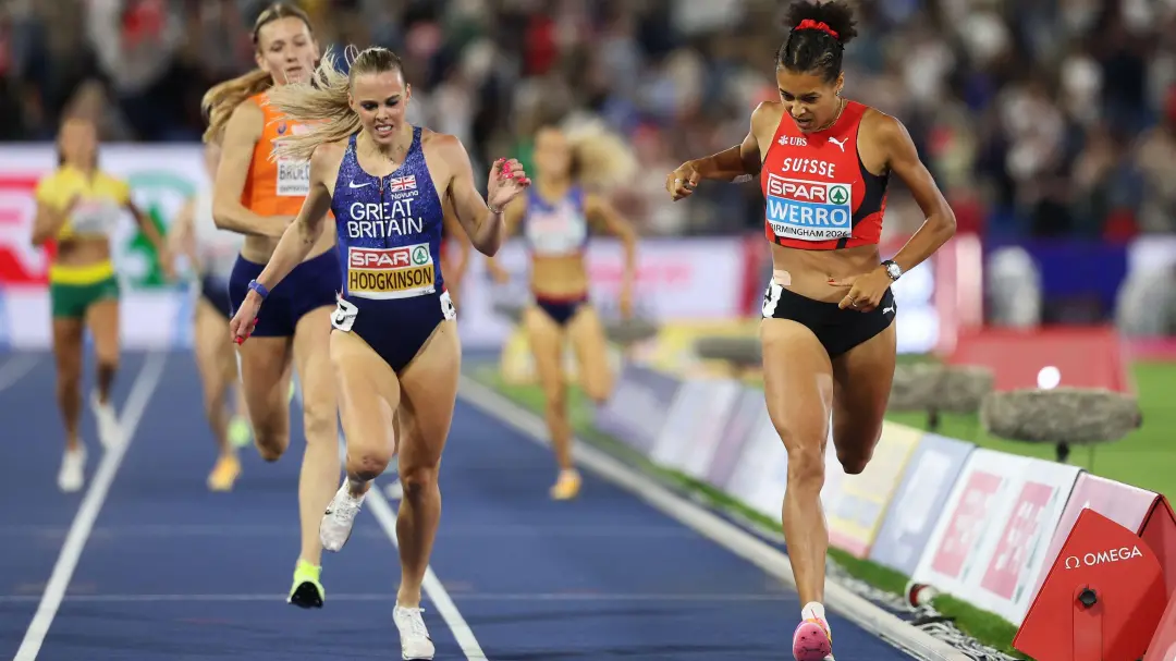Trinta e dois anos o evento feminino de 800m faltou nas Olimpíadas, supostamente por serem muito frágeis. Agora a prova…