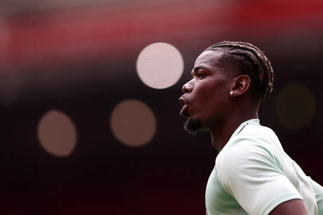 Paul Pogba, meio-campista, não quer parar de jogar mesmo com nova lesão na coxa após encerrar contrato com Monaco. É fr…