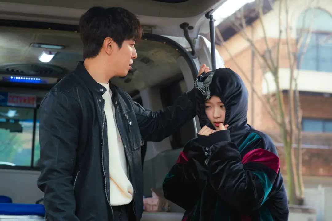 Jung Yong-hwa e Hong Seung-hee vão estrelar a serie Oh! My Guard, produzida pela A+E Global Media para 83 paises. Inves…