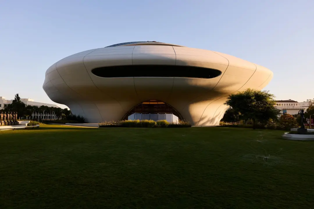 Museu Lucas de Arte Narrativa chegando em Los Angeles, construído com investimento de mais de US$ 1 bilhão pelo casal G…