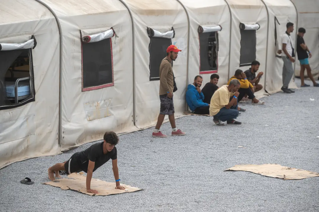 Ceuta. O governo paralisou o contrato de wifi gratuito para migrantes. A renúncia do procedimento de emergência gera in…