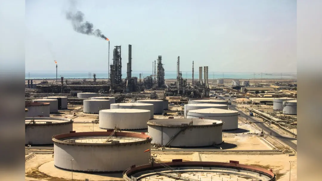 Fechamento do oleoduto Leste-Oeste na Arábia Saudita após ataque de drones fez o petróleo voltar acima de 100 dólares. …