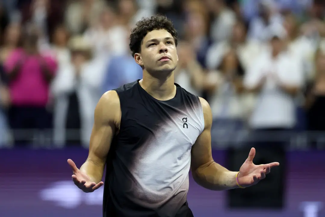 Ben Shelton faltou ao Laver Cup depois de chegar à final do US Open. Ele escolheu ir para o Davis Cup com a Seleção dos…