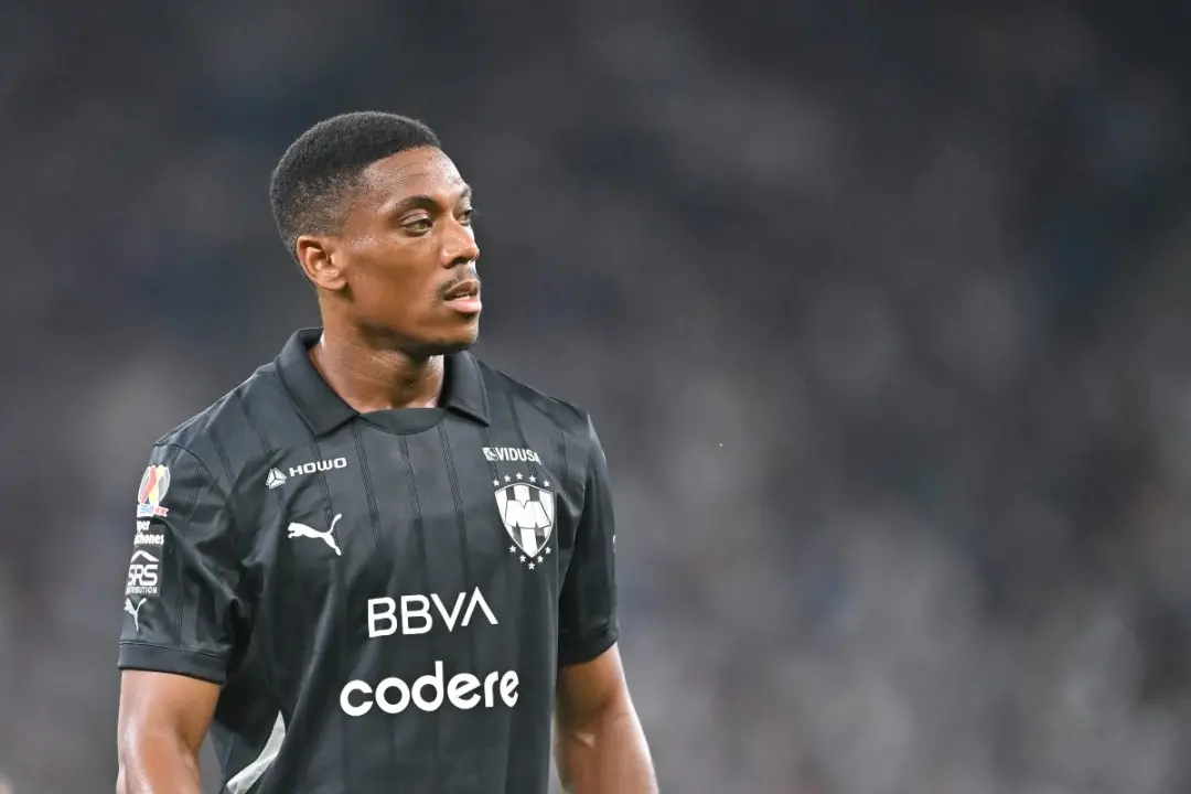 Anthony Martial foi rejeitado pelo Lorient apesar das propostas no verão. O diretor esportivo falou que entre 400 e 450…