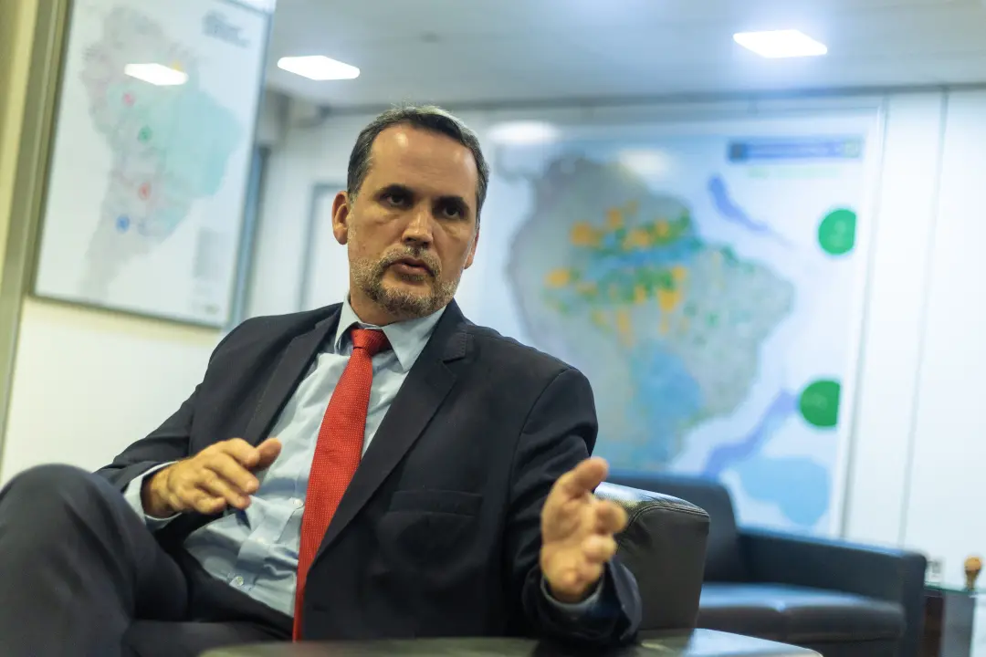 Ministro do Planejamento diz que reajuste de 15% do Bolsa Família não é eleitoreiro, sendo viabilizado por redução nas …