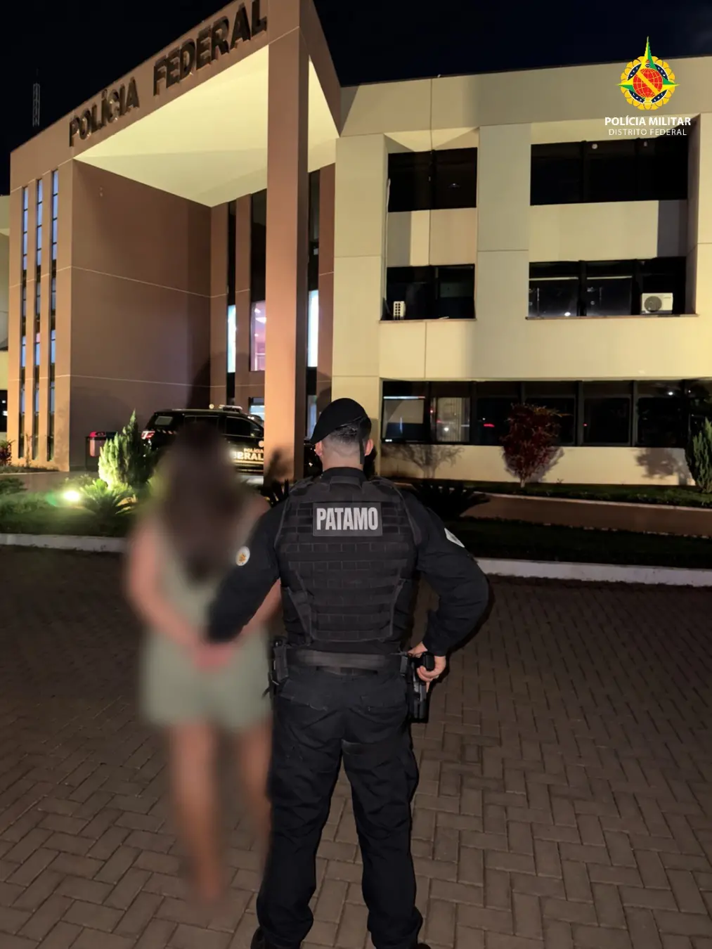 No Gama, a PMDF prendeu uma mulher com mandado por tráfico de pessoas na noite de quinta, às 19h30. Isso mostra que a i…