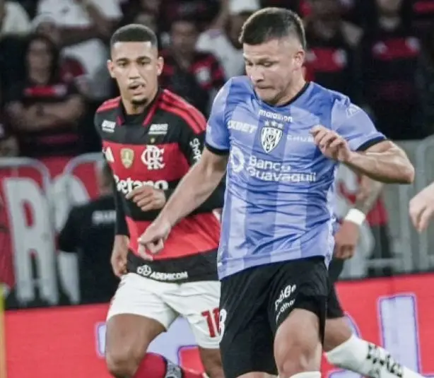 Eliminação do Corinthians para o Estudiantes com pênalti desperdiçado, tirando a chance de uma semifinal brasileira na …