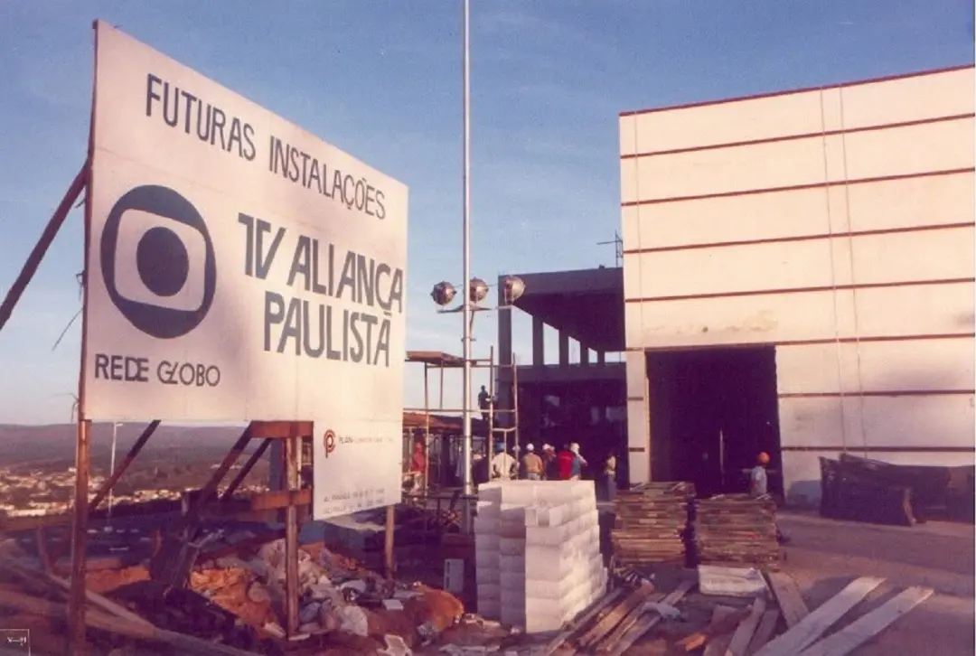 TV Aliança Paulista começou em 1990 em Sorocaba, com produção limitada enviando matérias para São Paulo. A expansão da …