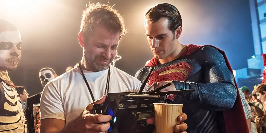 Zack Snyder sugere que a saída dele do DCEU teve um motivo mais sinistro. A Warner Bros contratou Joss Whedon para rees…