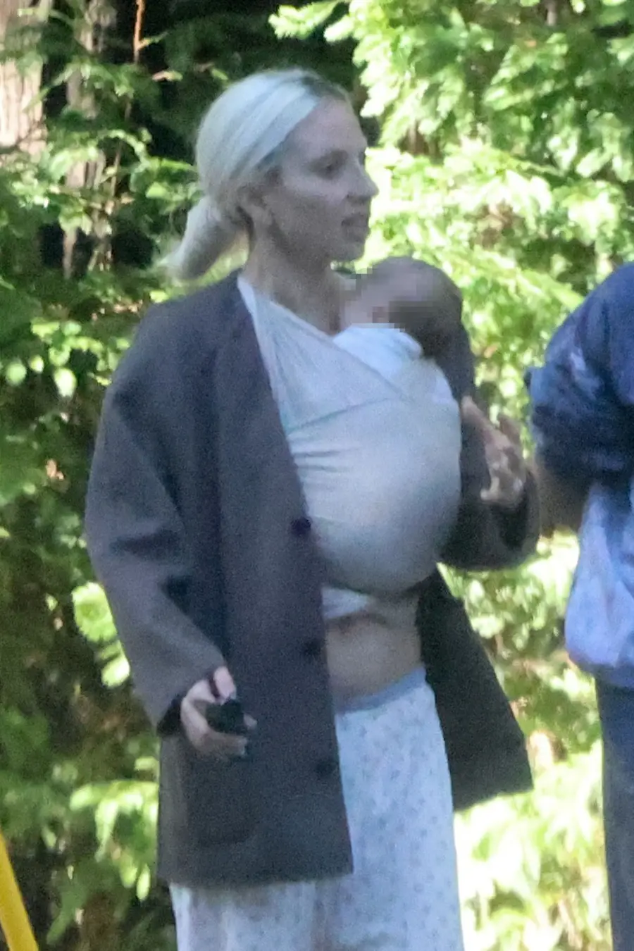 Lady Gaga e Michael Polansky receberam uma filha recém-nascida por substituta. É bom ver a família se construindo, pois…