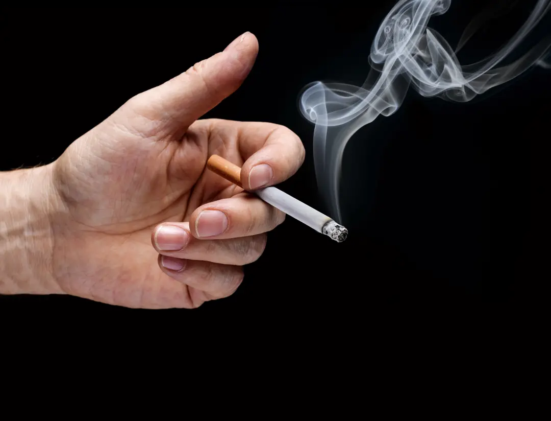 Cigarros, bebidas alcoólicas e açucaradas podem ter tributação reduzida no Imposto Seletivo a partir de 2027. A ofensiv…