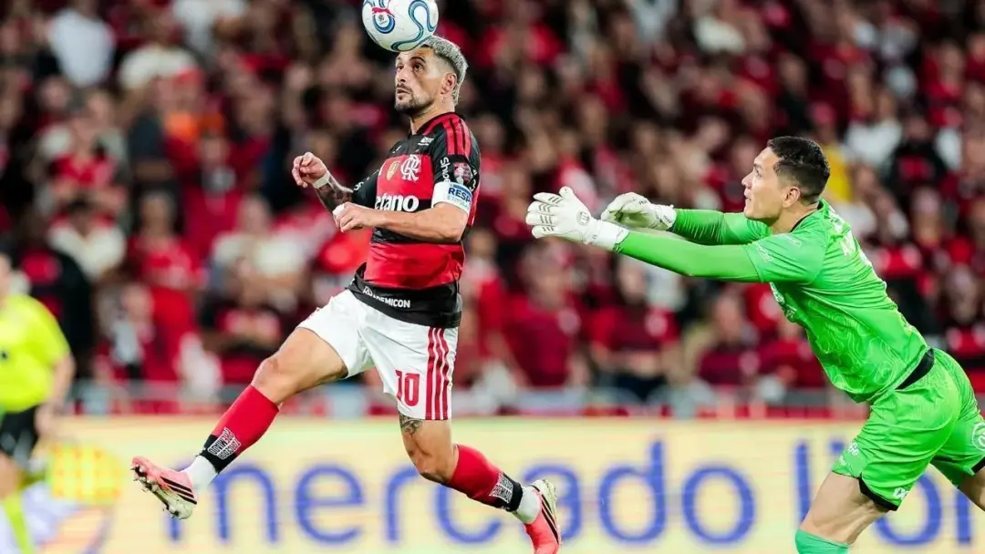 Flamengo empatou em 1 a 1 com Independiente del Valle no Maracanã, garantindo a vaga na semi da Libertadores de forma t…