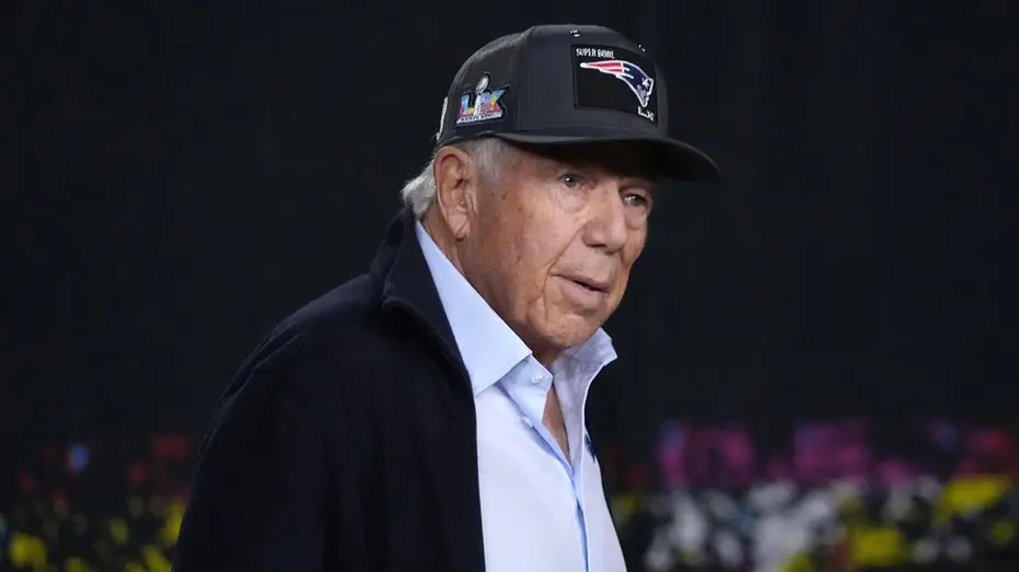 Robert Kraft determinou que Macklemore seria retirado de shows de Ed Sheeran no Gillette Stadium por discurso de ódio c…