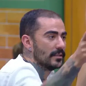 Mayk analisou o conselho de Galisteu e preparou estratégia para Giovanna em A Fazenda. Acho interessante quando a estra…