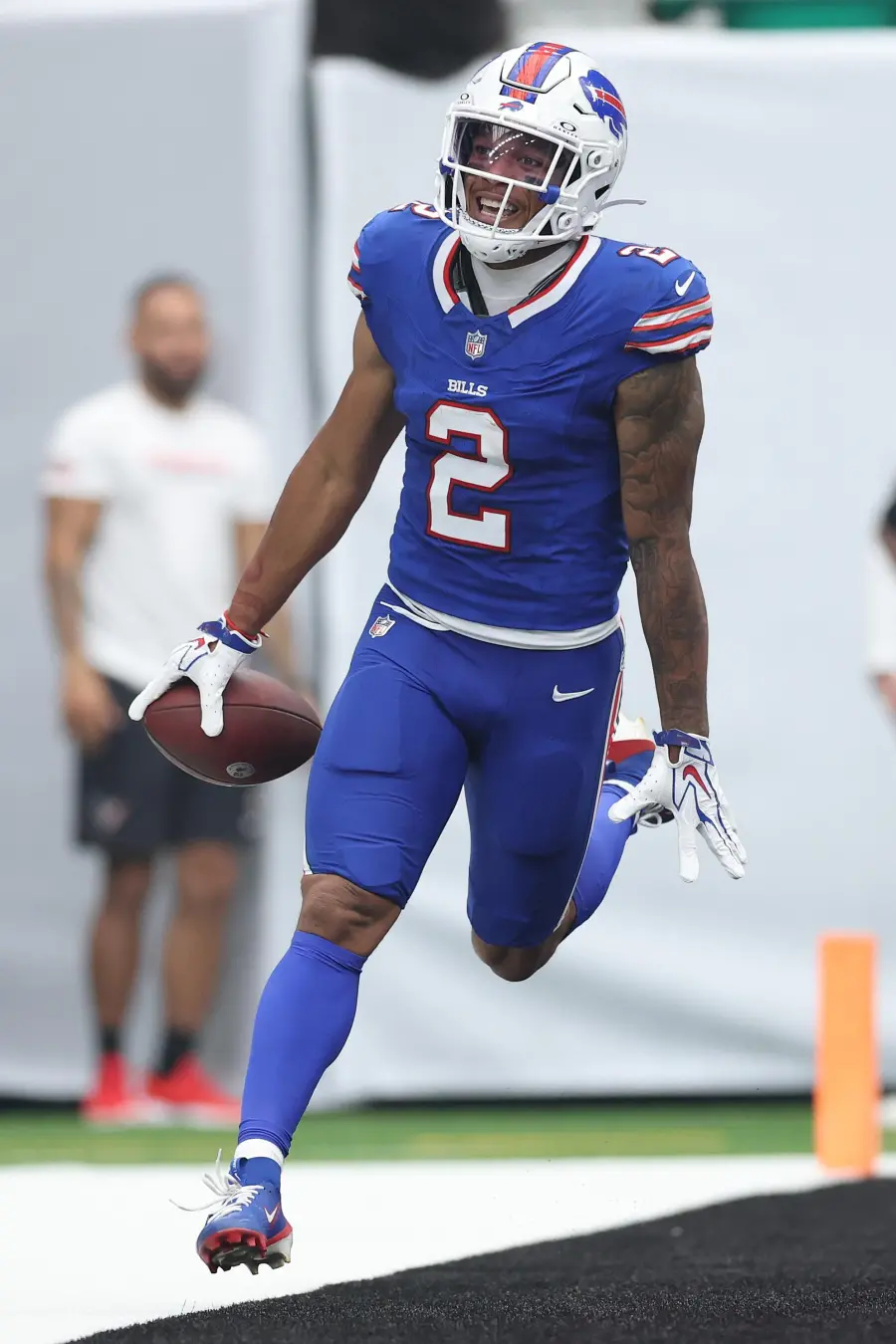 DJ Moore sofreu lesão no ombro contra os Lions na quinta-feira, mas o relatório indica que a clavícula não está quebrad…