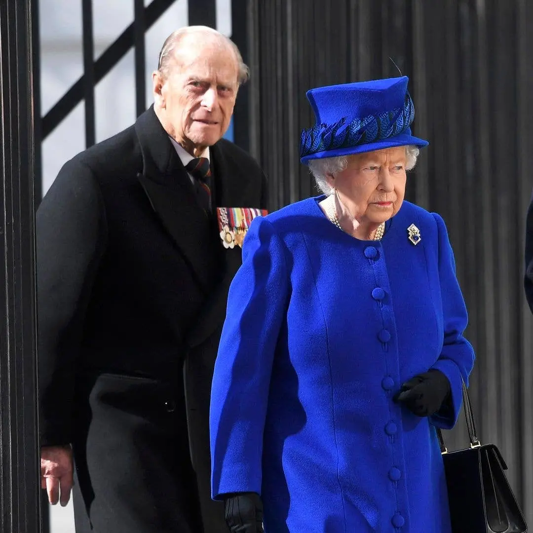 Charles Earl Spencer revela um detalhe sobre Prince Philip ter realizado uma operação em Corgi da Queen Elizabeth. Essa…