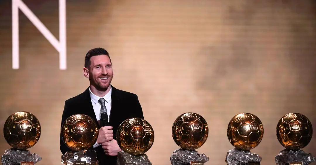 De Paul diz que não há discussão sobre Messi ganhar o Ballon d’Or. O atacante argentino mencionou que o que Messi fez n…