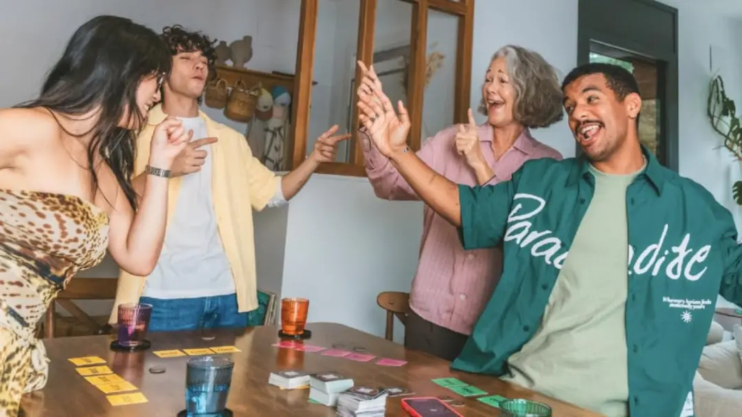 Hitster ganhou o prêmio de melhor jogo de 2026. Curto muito a vibe de jogar uns jogos de mesa com os amigos, porque a c…