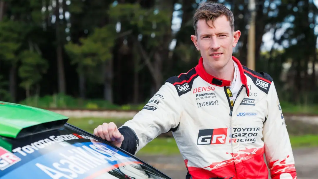 Elfyn Evans mantém o foco no Rally Italia Sardegna, mesmo com o cancelamento do Rally Saudi Arabia. O título agora será…