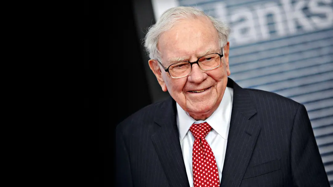 Warren Buffett encerra a presidencia do conselho da Berkshire Hathaway, aos 96 anos, cedendo o lugar para o filho Howar…