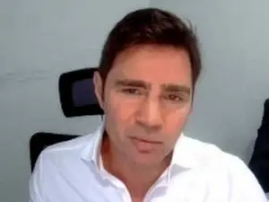 Um ministro reservou uma casa de R$ 250 milhões no Carnaval no Rio de Janeiro com Vorcaro. Essa negociação levanta ques…