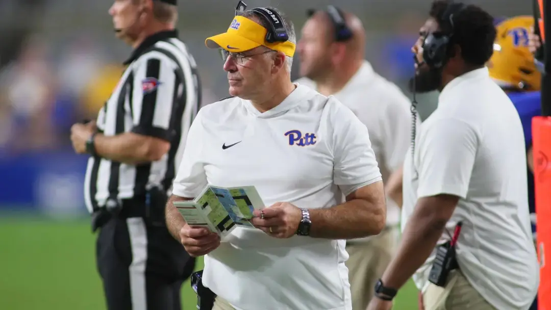 Pat Narduzzi batendo recorde na Pitt, ele completou 144 jogos como técnico da equipe. A consistência em meio ao caos do…