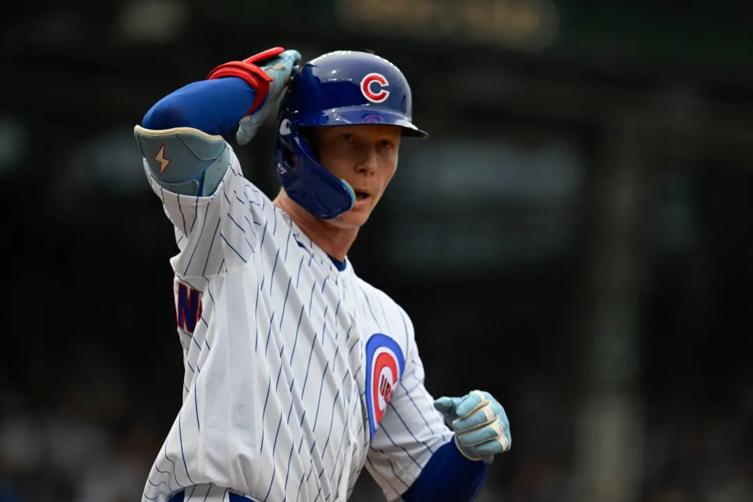 Joey Votto provocou os torcedores dos Cubs com um post dizendo que seu jogador Elly De La Cruz é melhor que Pete Crow-A…