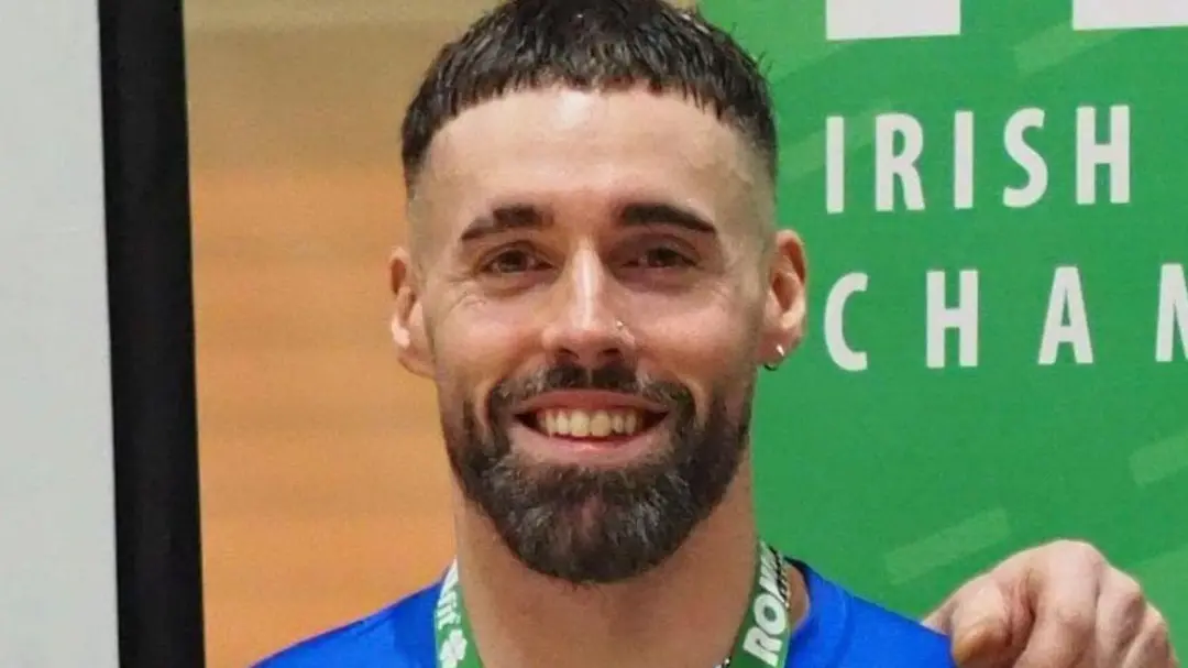 Daniel Collins, campeão de remo irlandês, pode competir como irlandês no BRIC após British Rowing mudar a posição. Essa…
