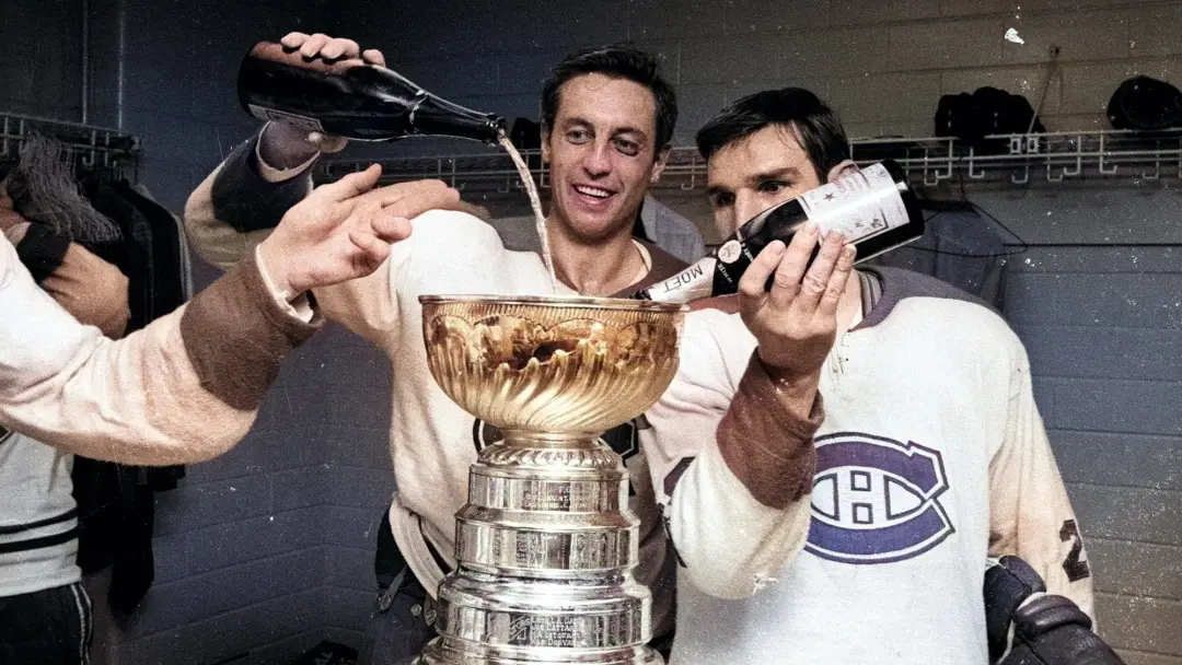 1924, Montreal Canadiens deixaram a Taça Stanley na beira da estrada durante um apuro com pneu furado. É bizarro pensar…