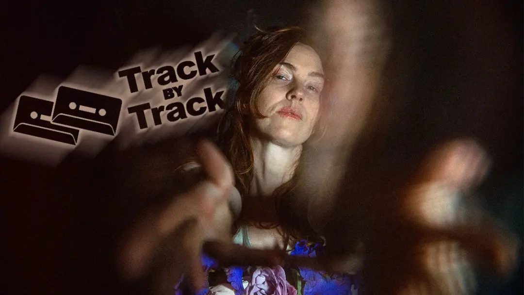 Emma Ruth Rundle lançou o sexto álbum de estúdio, These Killing Times, pelo selo Errant Child. O álbum traz ela de volt…