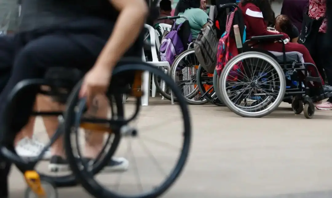 Apenas 29% das pessoas com deficiência no Brasil trabalhavam em 2022. Isso mostra uma grande dificuldade de inclusão no…