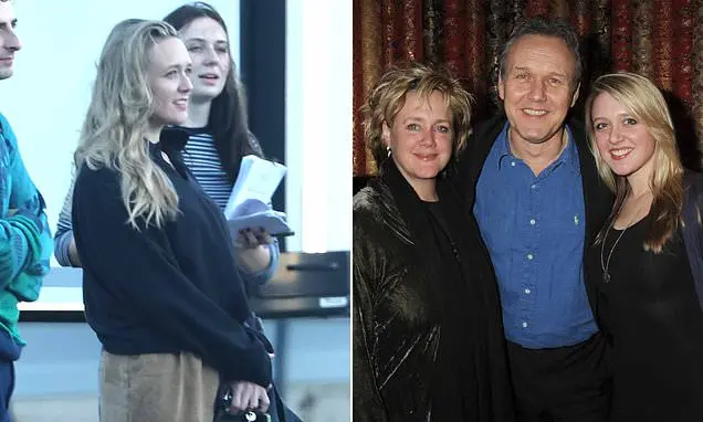 Emily Head foi vista pela primeira vez desde a morte dos pais ao entrar no elenco de The Inbetweeners para o terceiro f…