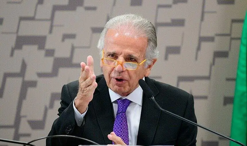 Ministro da Defesa foi vítima de golpe, com clonagem de celular para pedir doações de 5 reais para evento beneficente. …