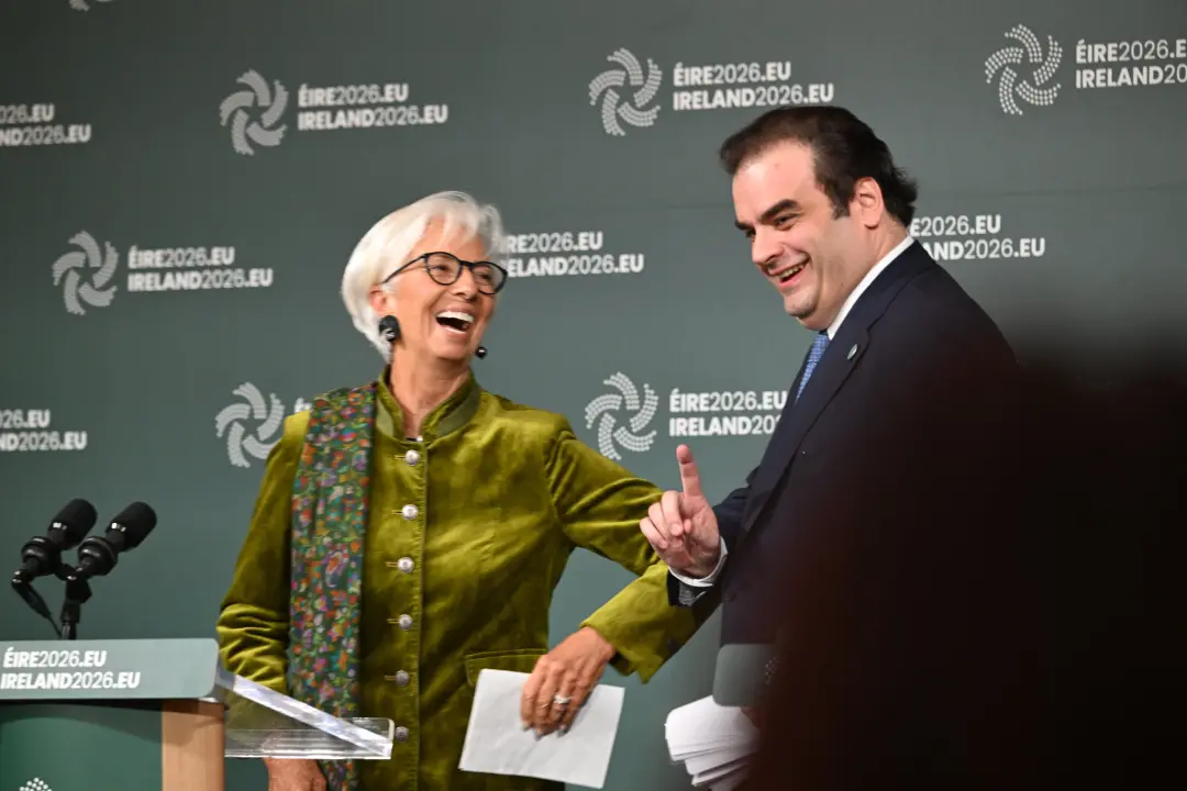 Lagarde disse que vamos ver se ela pode sair antes do prazo no Banco Central Europeu. A gente acompanha essas movimenta…
