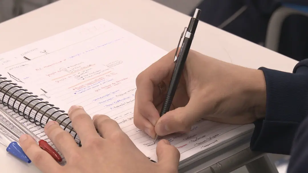 Escolas públicas do Sertão de Pernambuco têm aulões gratuitos para quem quer estudar para o Enem e outras avaliações. É…