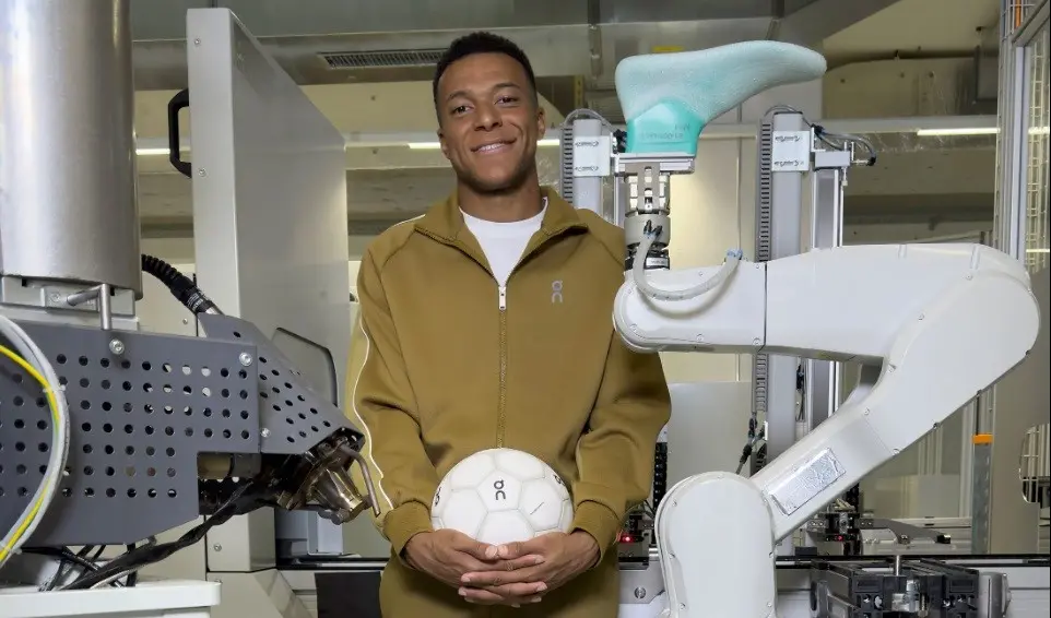 Kylian Mbappé, o maior artilheiro das Copas do Mundo, virou parceiro da On para futebol, desafiando Nike e Adidas com c…