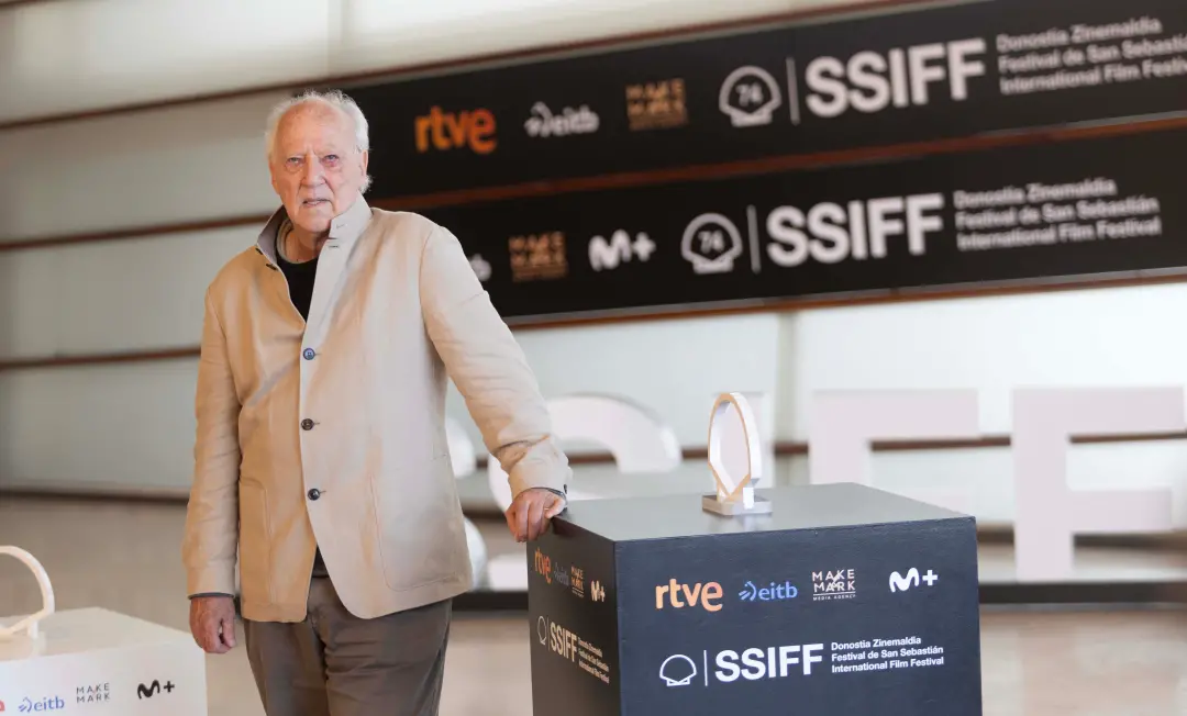 Werner Herzog, aos 84 anos, fala que os jovens não deixem que os algoritmos mandem na vida. A insistência dele na belez…