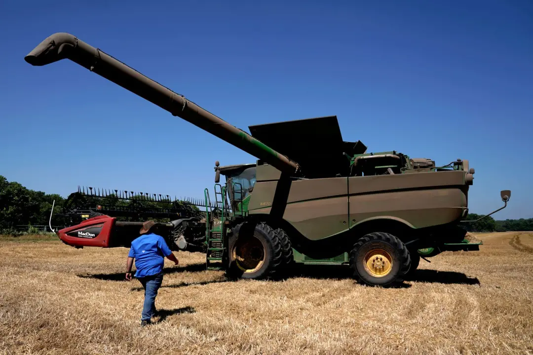 Preços de diesel em recordes nos Estados Unidos estão apertando a margem dos agricultores, com um produtor prevendo gas…