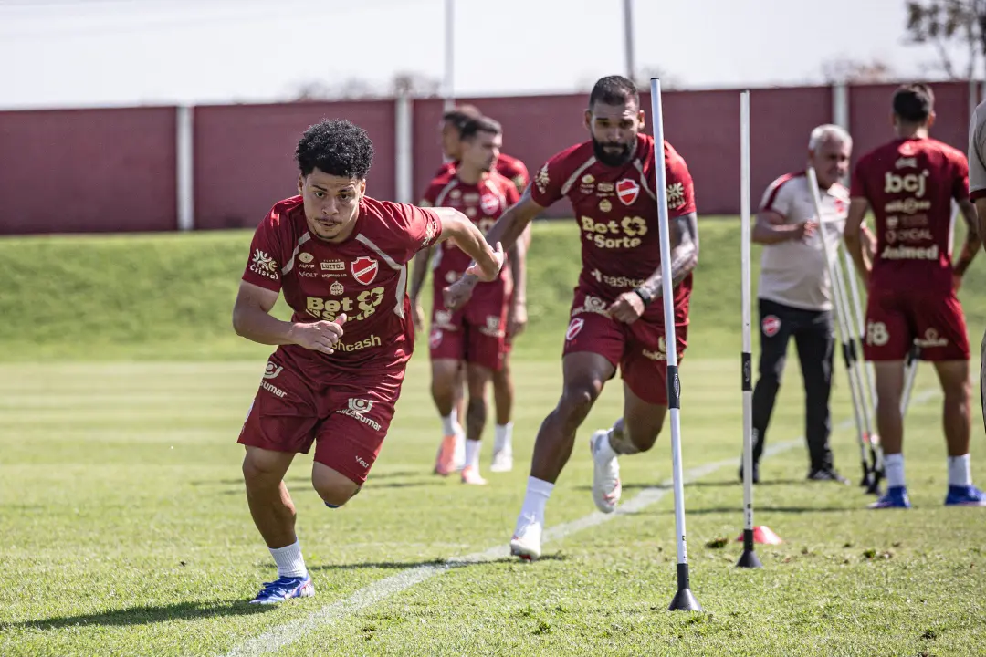 Vila Nova recebe América MG na sexta pela Série B, buscando a liderança. É decisivo para o Tigrão chegar aos 51 pontos …