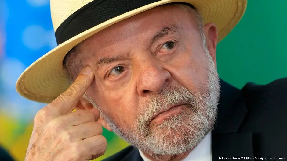 Um em cada oito eleitores acredita que Lula foi substituído por sósia, segundo pesquisa. Esse bombardeio de desinformaç…