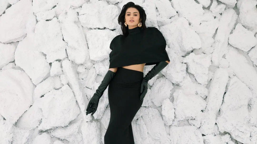 Eslovênia Marques volta a Paris para a Fashion Week e diz que a energia da cidade sempre gera novos estímulos para o es…