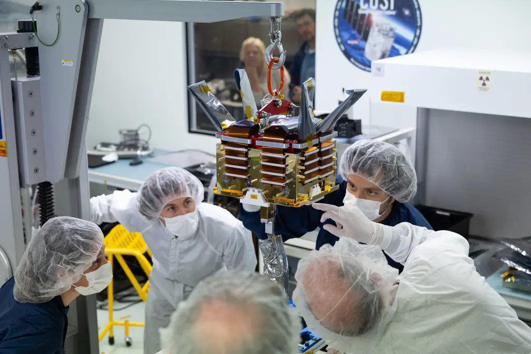 UC Berkeley coloca em cena o detector COSI, um telescópio de raios gama que vai estudar a matéria e antim matéria na Vi…