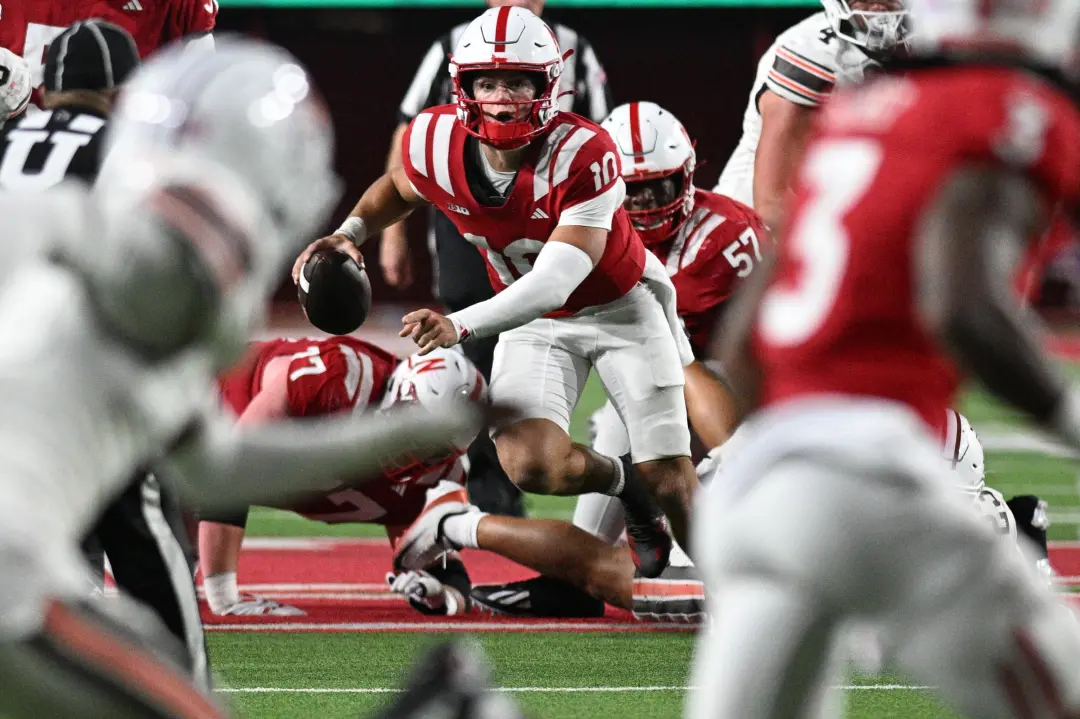 Nebraska venceu North Dakota por 52 a 17 no jogo, com o North Dakota marcando 3 gols. Achei que o time adversário merec…