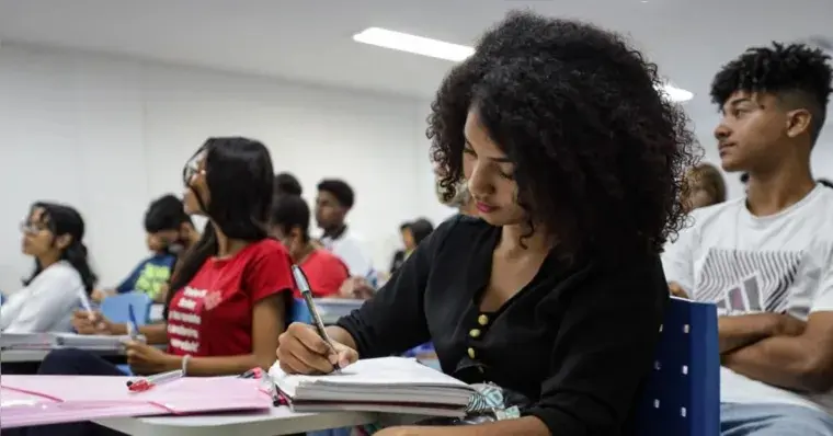 Simulado gratuito do Enem 2026 estará disponível online entre os dias 8 e 22 de outubro. É bom ter essa chance de testa…