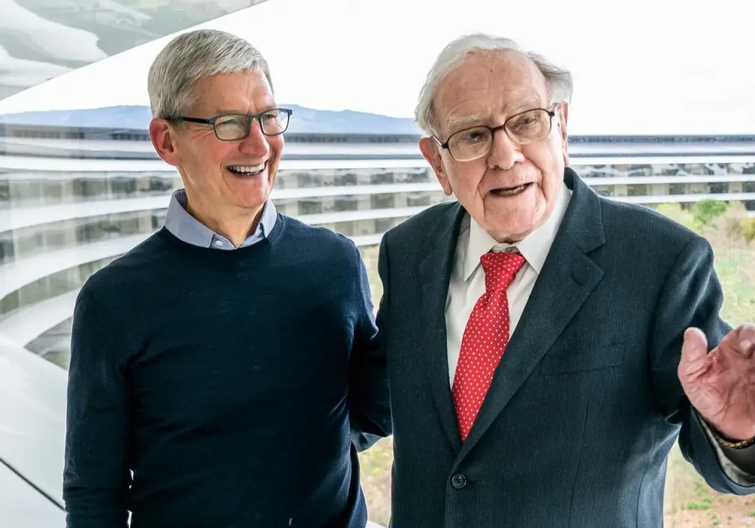 Tim Cook parabenizou Howard Buffett pela nova presidência da Berkshire Hathaway, após Warren Buffett deixar o cargo. Es…