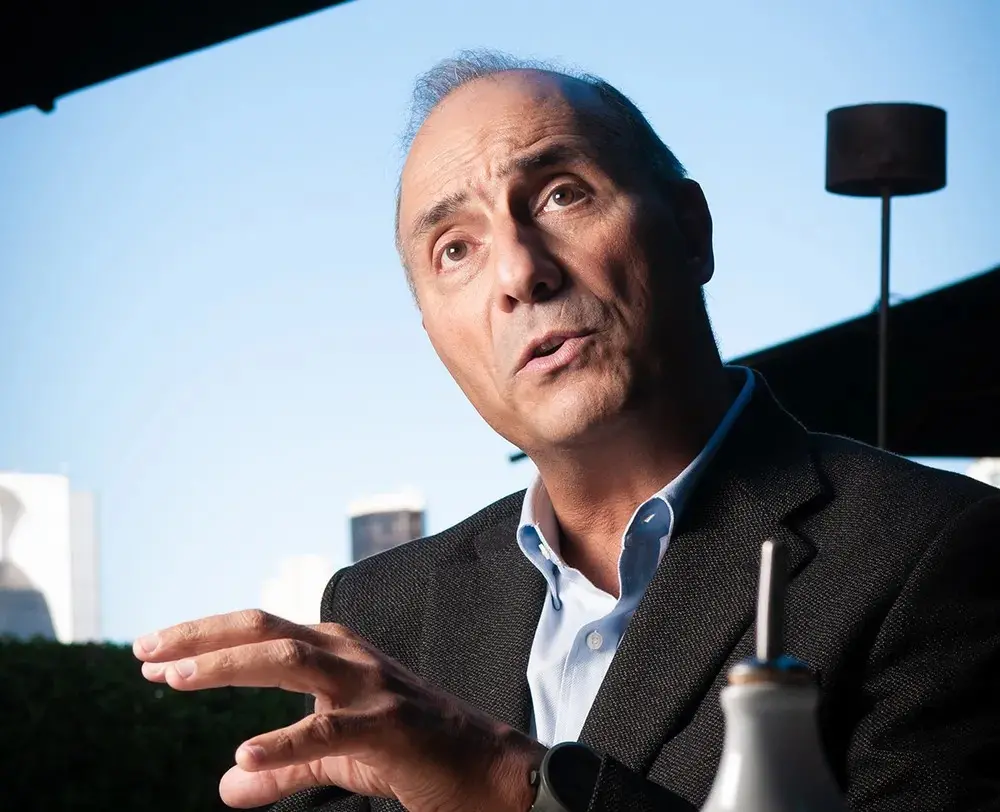 Marcelo Kayath é um dos favoritos para assumir o Ministério da Fazenda se Flávio Bolsonaro vencer em outubro. Ponderand…