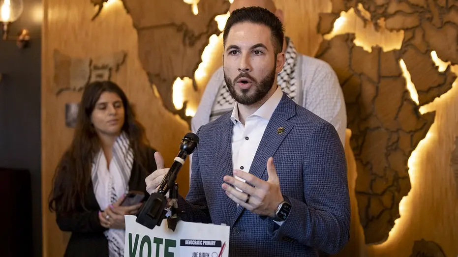 Dearborn, cidade em Michigan, teve uma ação judicial porque a prefeitura gastou dinheiro público em decorações de feria…